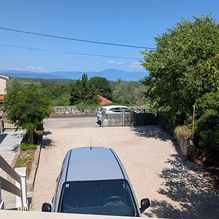 شقة Mala Kuca Sabljici
