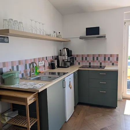 Apartment Mala Kuca Sabljici Strilcici
